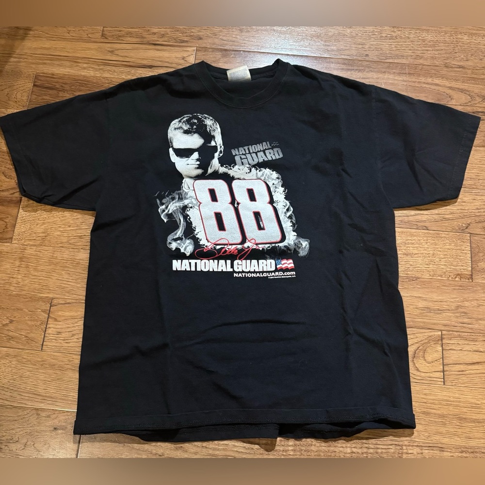 2010 Dale Earnhardt Jr National Guard Nascar T-Shirt Size L